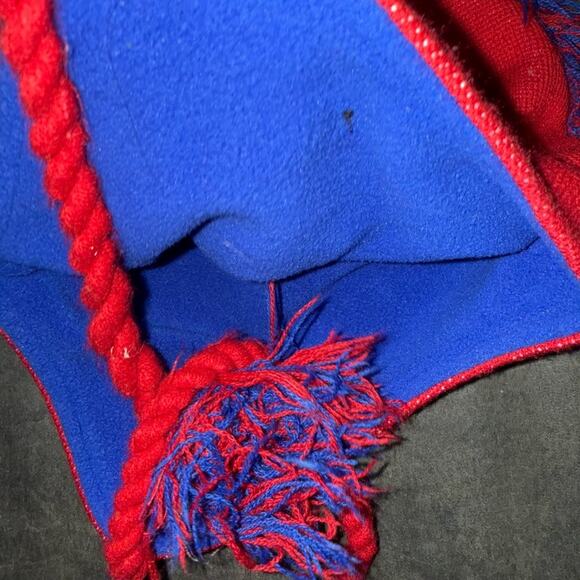 New Era Phillies Mohawk tassel knit hat - Picture 4 of 4